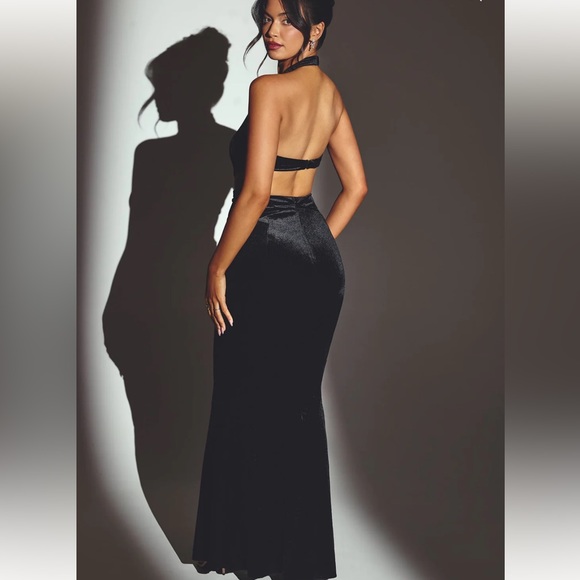 Oh Polly Adriana Velvet Halter Neck Maxi Dress in Jet Black - Picture 2 of 4